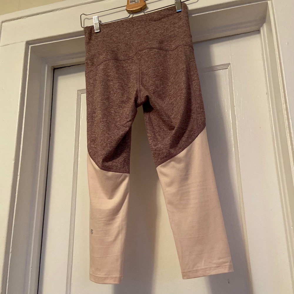 Champion 9 Two-Tone High Waisted Capri Legging SM - Picture 8 of 10